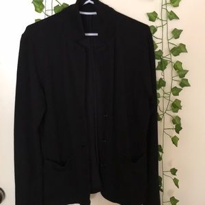 Tahari blazer. Medium. 68% Rayon. 32% cotton. Very soft and fitting.